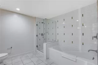 Photo #3: 2487678 Listing 