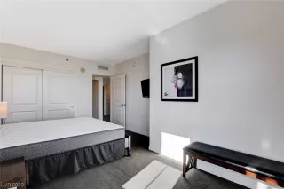 Photo #5: 2487678 Listing 