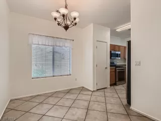 Photo #5: 2487704 Listing