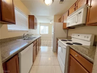 Photo #4: 2487709 Listing 