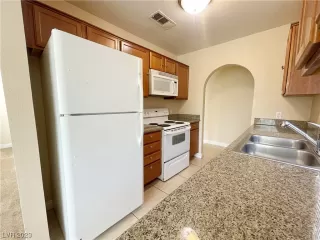 Photo #6: 2487709 Listing 