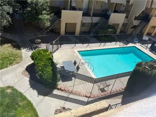 Photo #1: 2487711 Listing