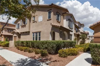 Photo #1: 2487749 Listing 