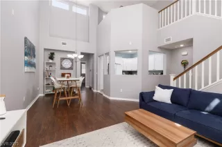 Photo #5: 2487749 Listing 