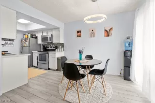 Photo #5: 2487751 Listing