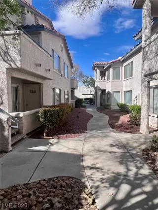 Photo #2: 2487755 Listing 