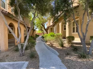 Photo #2: 2487756 Listing 