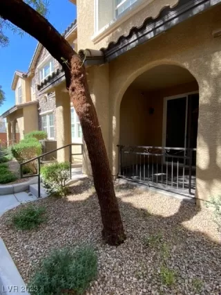 Photo #5: 2487756 Listing 