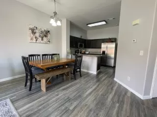 Photo #6: 2487765 Listing