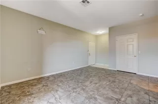 Photo #5: 2487771 Listing