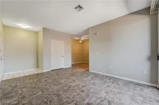 Photo #6: 2487771 Listing