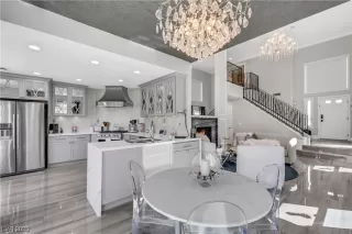 Photo #5: 2487794 Listing 