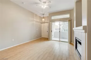 Photo #6: 2487802 Listing