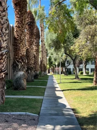 Photo #1: 2487810 Listing