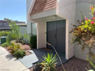 Photo #1: 2487818 Listing