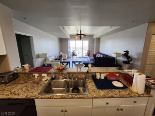 Photo #2: 2487842 Listing 