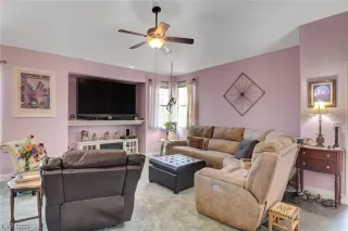 Photo #6: 2487861 Listing