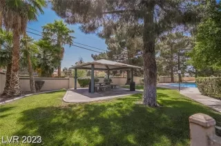 Photo #4: 2487880 Listing 