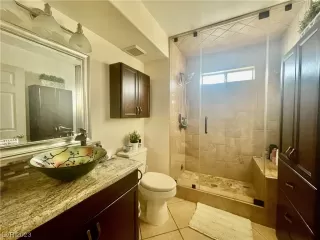 Photo #5: 2487881 Listing 