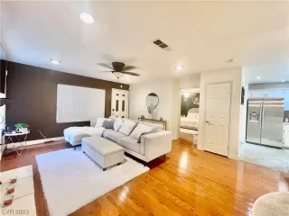 Photo #6: 2487881 Listing 