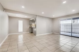 Photo #2: 2487927 Listing 