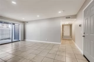 Photo #3: 2487927 Listing 