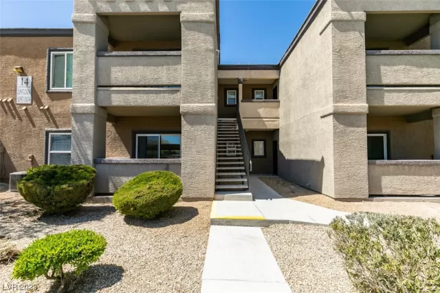 MLS: 2487947 Condo For Sale