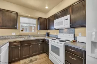 Photo #6: 2487963 Listing