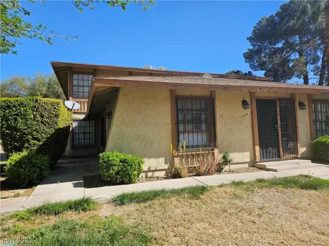 MLS: 2487964 Condo For Sale