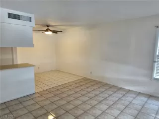 Photo #2: 2487964 Listing 