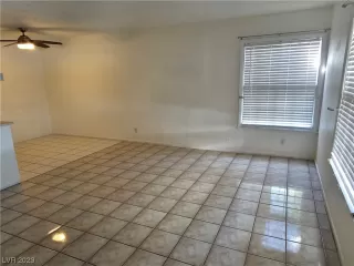 Photo #5: 2487964 Listing 