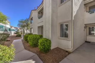 Photo #3: 2487972 Listing 