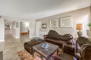 Photo #6: 2487972 Listing 