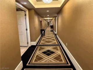 Photo #1: 2488012 Listing 