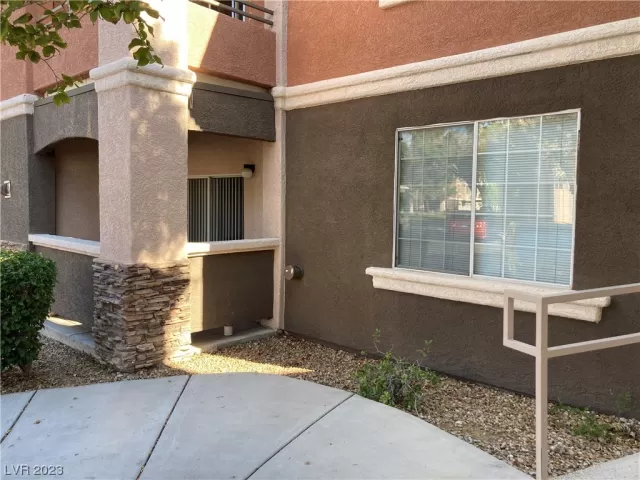 MLS: 2488019 Condo For Sale
