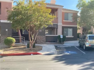 Photo #1: 2488019 Listing