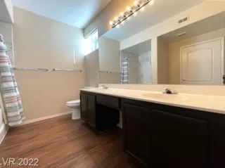 Photo #6: 2488019 Listing