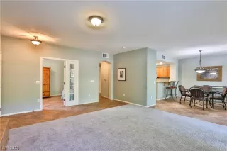 Photo #2: 2488043 Listing