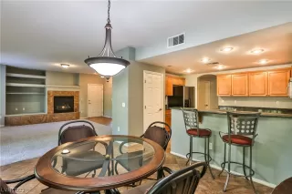 Photo #4: 2488043 Listing