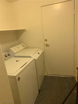 Photo #3: 2488049 Listing 