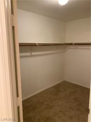 Photo #5: 2488049 Listing 