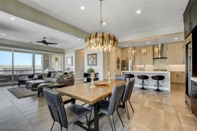 MLS: 2488059 Condo For Sale
