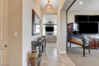 Photo #2: 2488059 Listing 