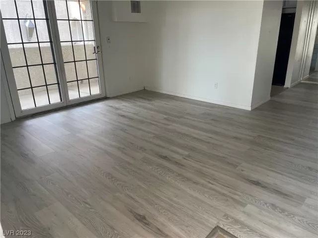 MLS: 2488063 Condo For Sale
