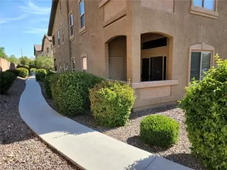 Photo #3: 2488074 Listing