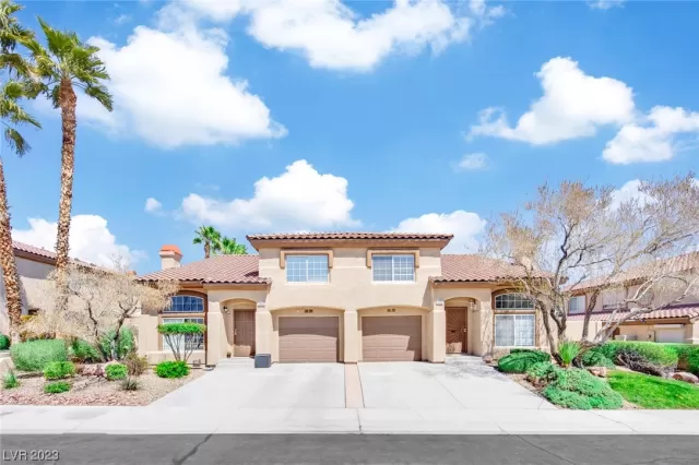 MLS: 2488078 Condo For Sale