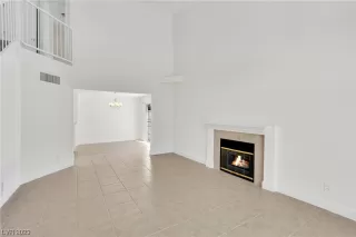 Photo #3: 2488078 Listing