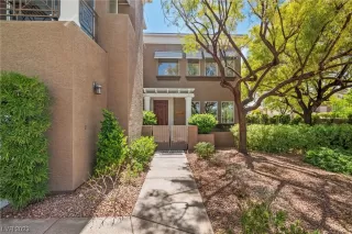 Photo #1: 2488084 Listing 