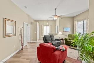 Photo #1: 2488087 Listing