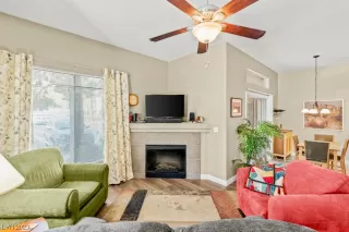 Photo #2: 2488087 Listing